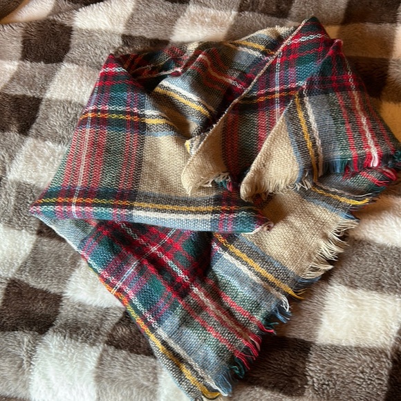 Accessories - Scarf
